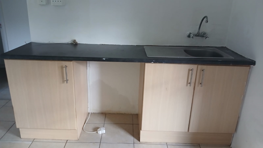 To Let 1 Bedroom Property for Rent in Newton Park Eastern Cape